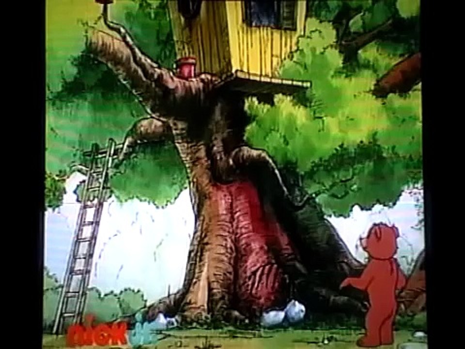 Little Bear: Feathers In A Bunch