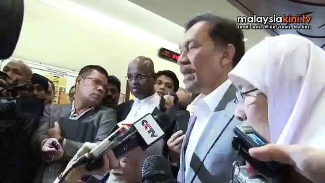 Judge allows defence to quiz PM, Rosmah