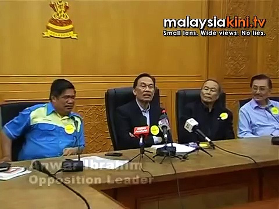 Anwar sees no threat to post as Opposition Leader