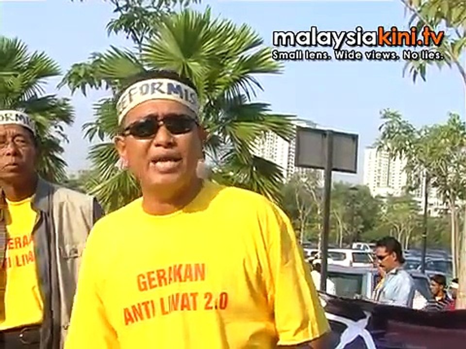 'Movement Against Sodomy' outside the court