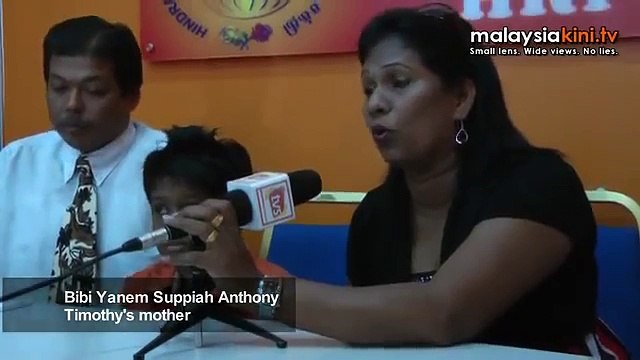 Teacher pokes pupil to bleed