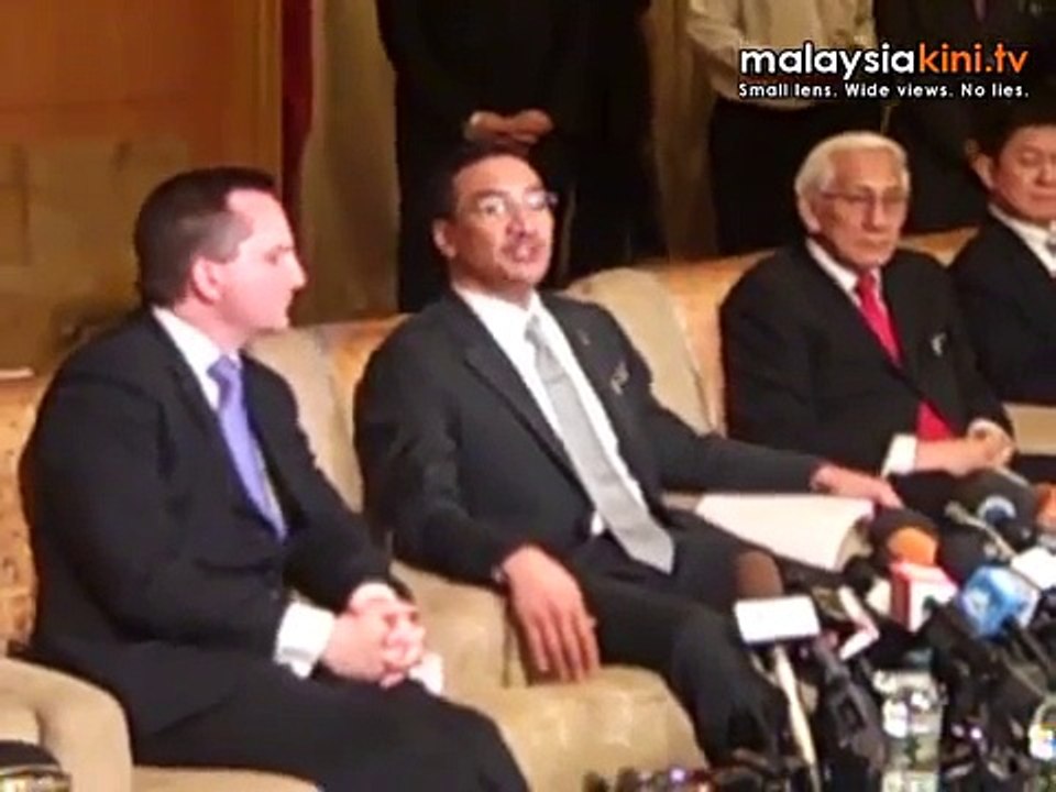 Special deal for asylum seekers from Australia