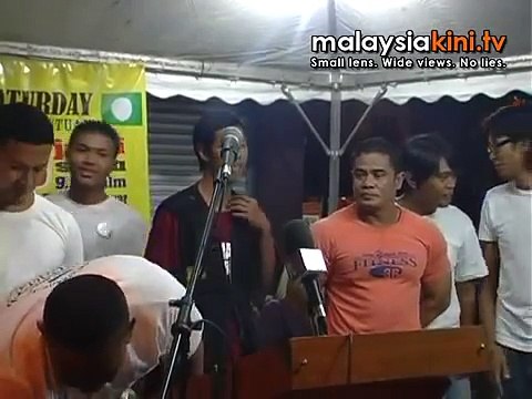 Man in Bersih 2.0 picture fiasco reveals himself