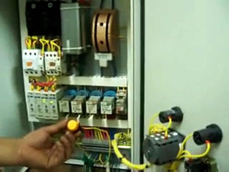 لوحة تحكم كهرباء ATS