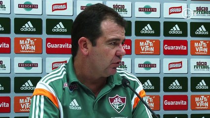 Enderson diz que R10 será avaliado e que deve poupar jogador