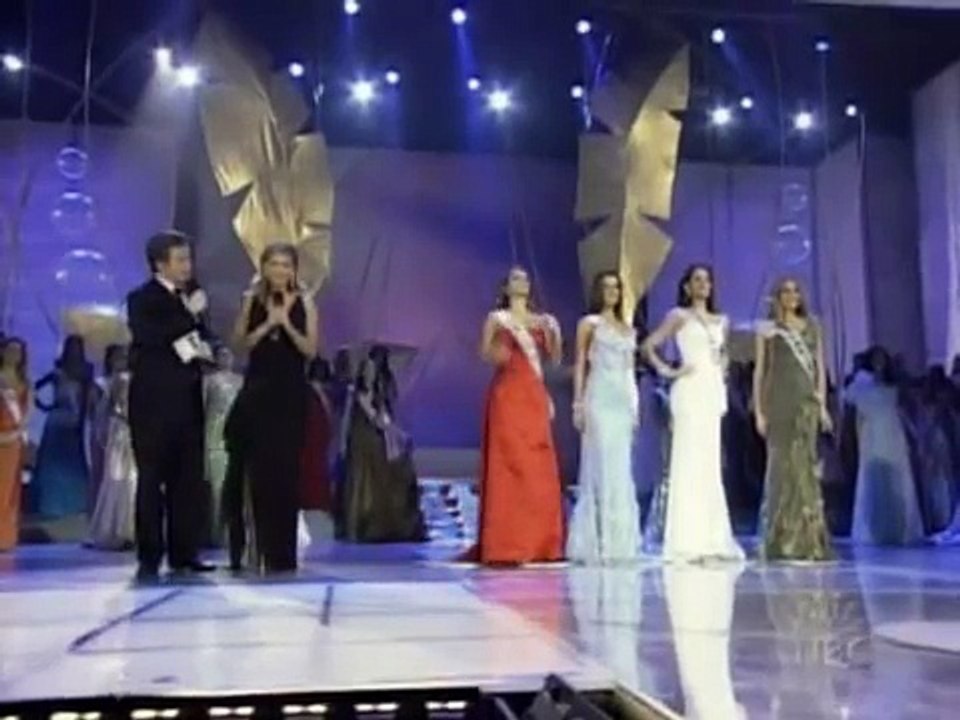 Amelia Vega es la Miss Universo 2003