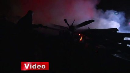 Bursa'da Elektrik Direği Deposunda Korkunç Yangın (1)