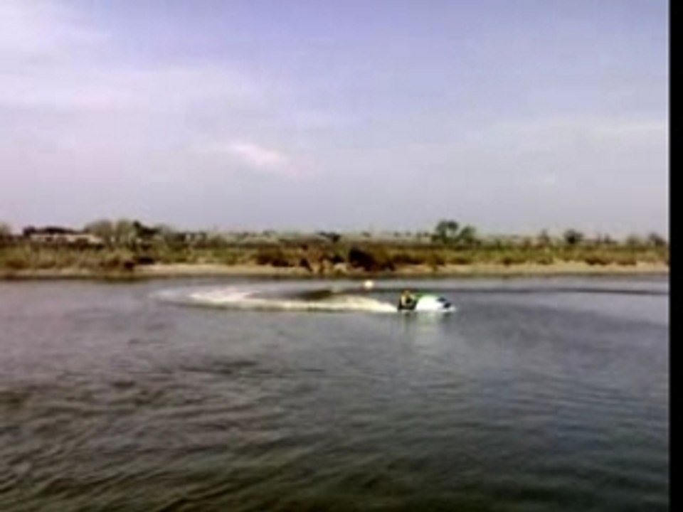 Kalie au Jet Ski 2