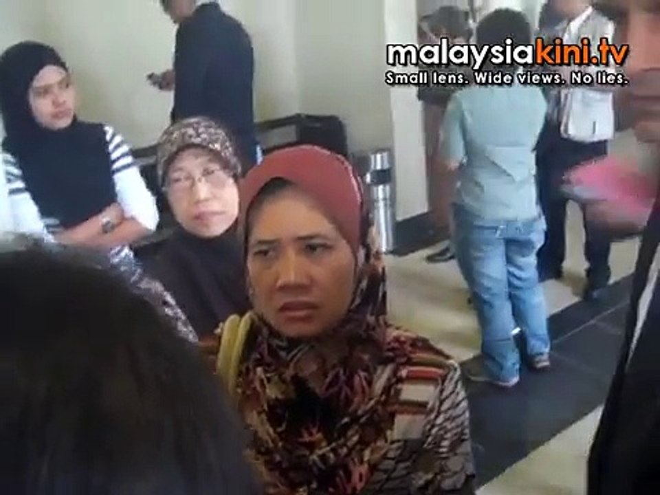 Customs officers told off for lodging police reports