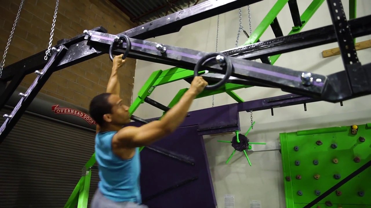 UFC Fighters Attempt Ninja Warrior Obstacles... Crossfit!!