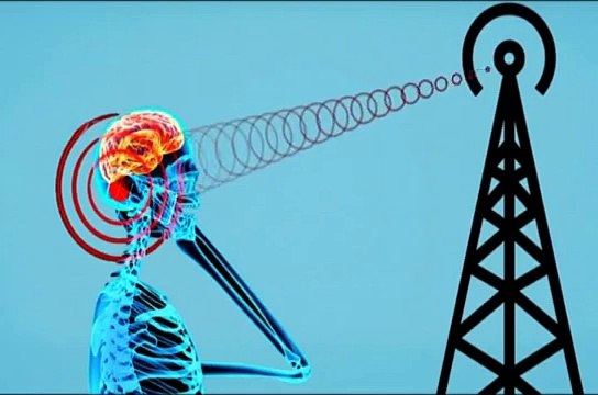 'MITOS SOBRE LAS ANTENAS CELULARES' SPOT TV