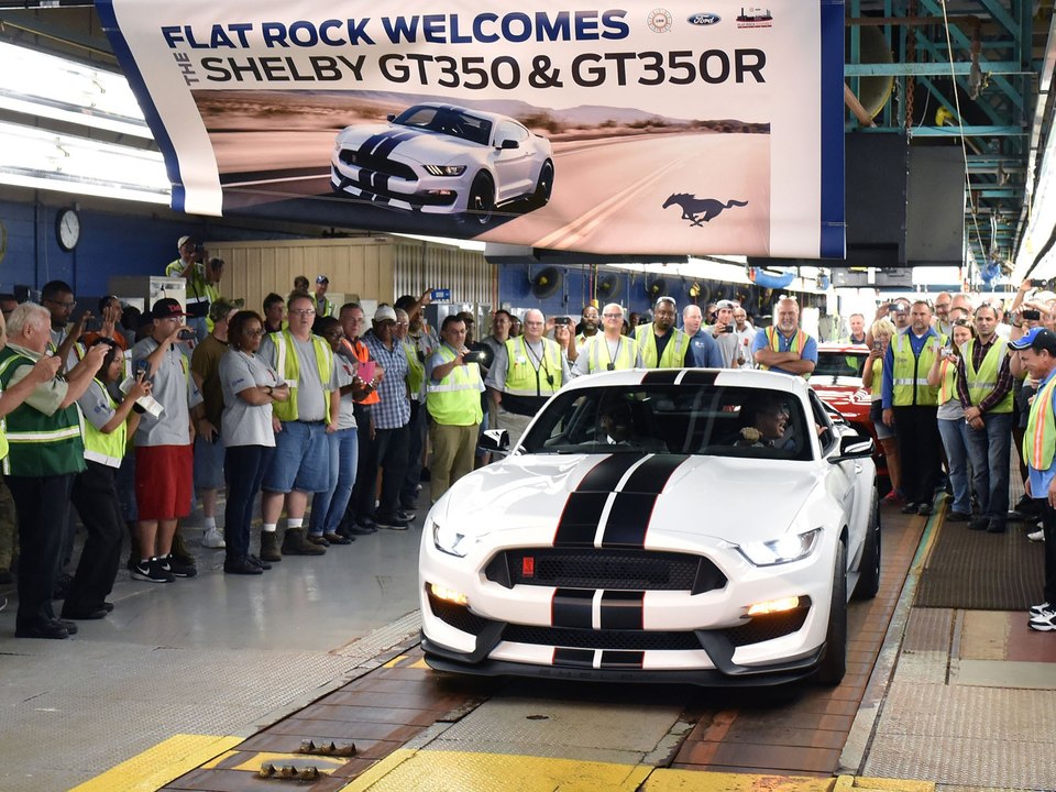 La première Mustang GT350R sort d’usine !