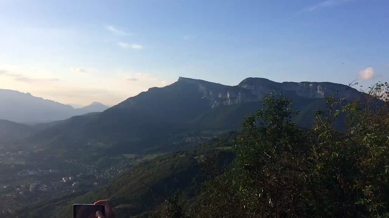Planeur depuis le mont saint Michel savoie challes les eaux