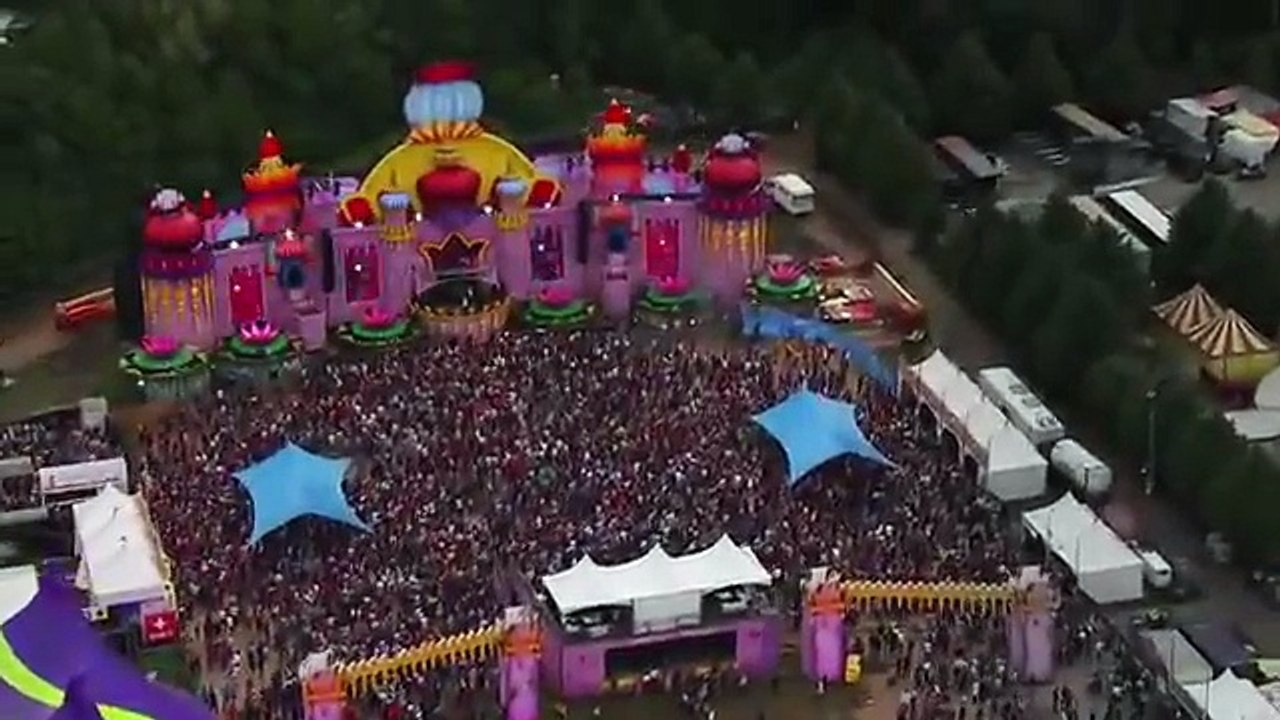 Tomorrowland 2011 Belgium (INCREDIBLE FESTIVAL)