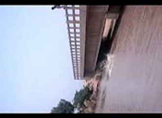 VID_20150813_232238.3gp