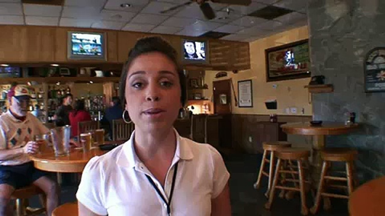 How to Be a Good Waiter _ How to Advise Customers as a Waiter