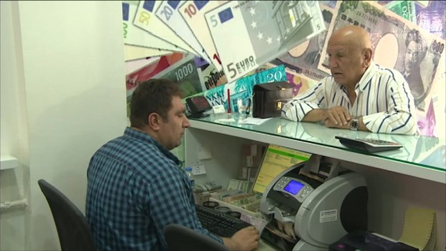 مسؤولون أتراك يقللون من خطورة تراجع سعر صرف الليرة