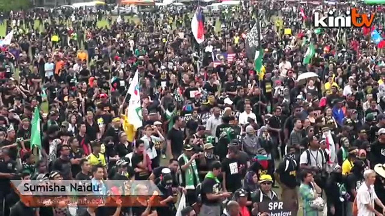 'Thousands' heed Anwar's call and lodge police reports