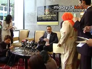 Hisham on refugee swap and worker registration