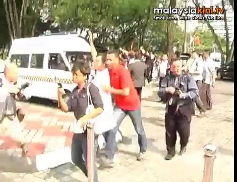 Police crack down on protestors at UM