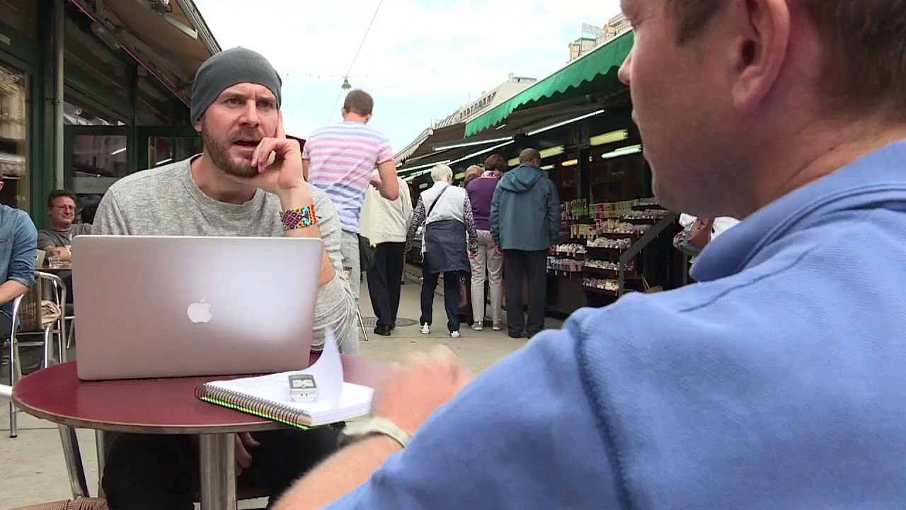 'Schweigeminute' für Flüchtlinge stürmt die Charts