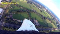 Vol d'aigle filmé avec une GoPro embarquée sur son dos
