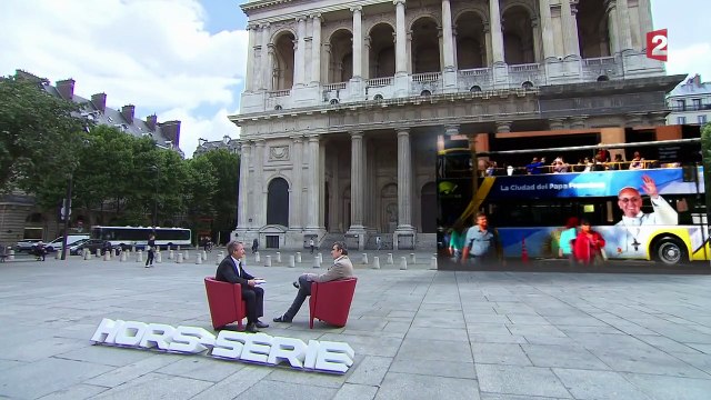 Je ne connais que des gens qui aiment le pape , selon Thierry Bizot