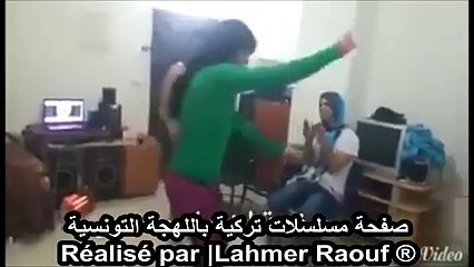 وقت الطفلة تبدا حاشمة وتقوم تشطح هههههههه صدقوني بالدموع هههههههه