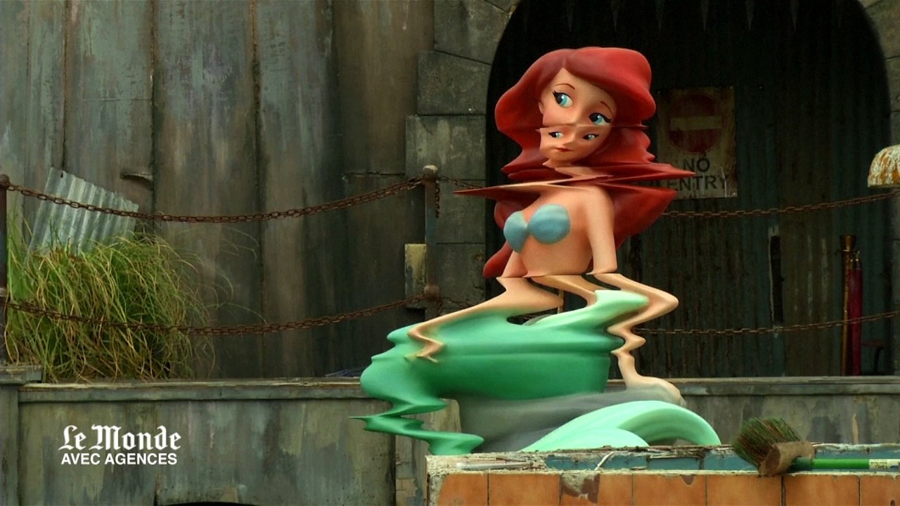 Visite guidée de "Dismaland", le "parc d'attractions" de Banksy