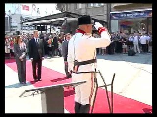 Gruevski: Maqedonia mbetet në rrugën  e euro-integrimeve