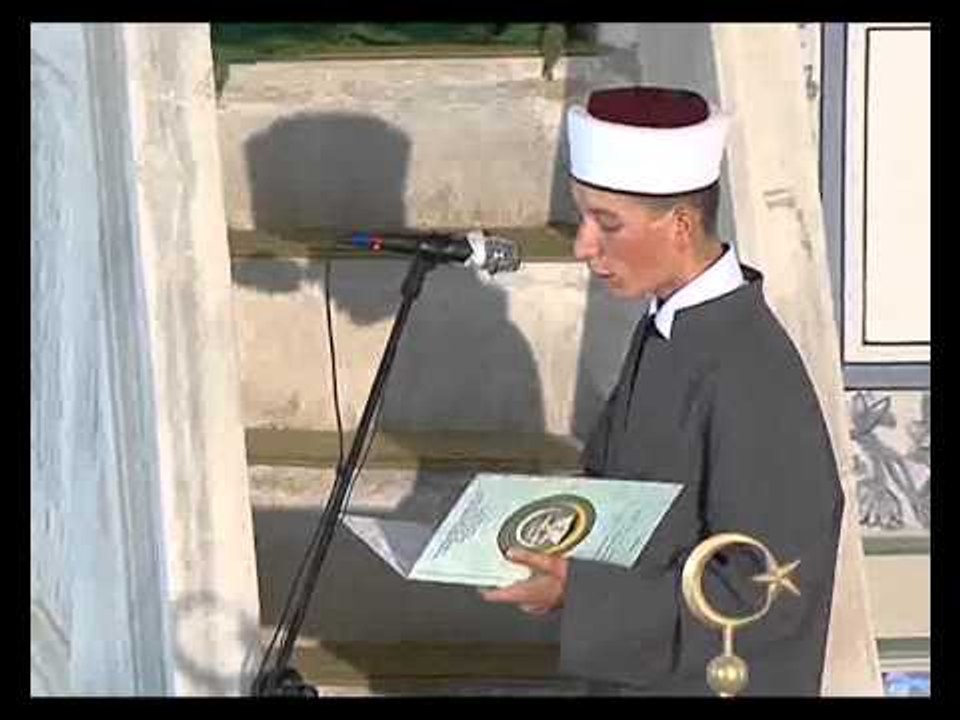 Besimtarët myslimanë festojnë Bajramin