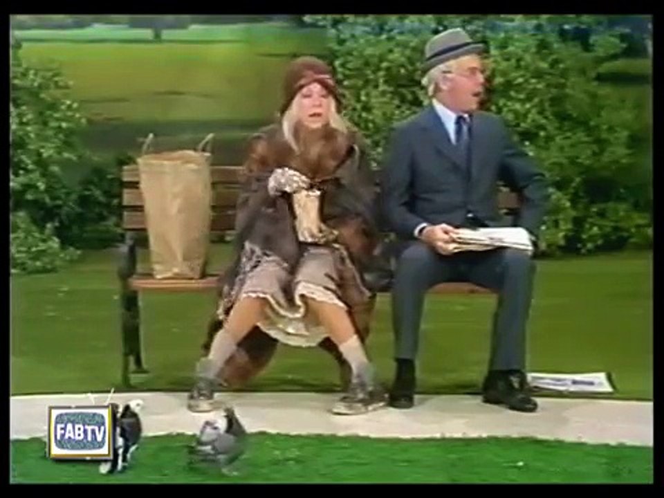 Carol Burnett & Tim Conway in the Park - 1978