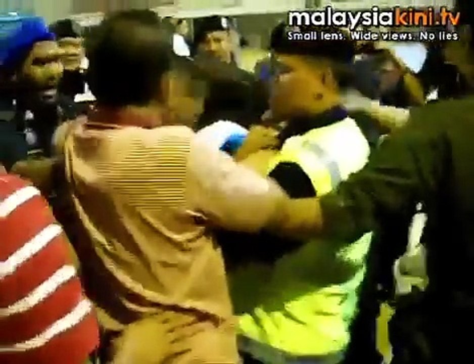 Selangor exco Elizabeth Wong's PA arrested by Miri Police