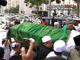 Colleagues and kin mourn for fatal fall Customs man