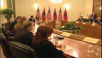 Takimet e Sekretares te shtetit Amerikan, Clinton