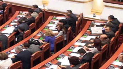 TROJKA  E AMBASADOREVE APEL