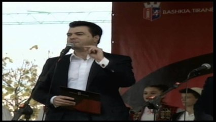 Basha per albumin me kenge patriotike