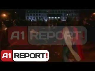 Slloveni, protestuesit përleshen me policinë, 10 policë të plagosur