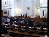 Parlamenti bullgar pranon dorëheqjen e Qeverisë