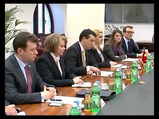 Vestervele i shqetësuar nga kriza politike