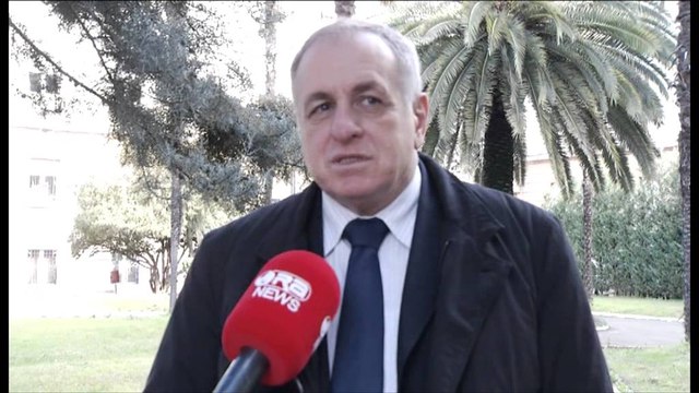 Partitë shkelin ligjin, zhvillojnë fushatë jashtë vendit