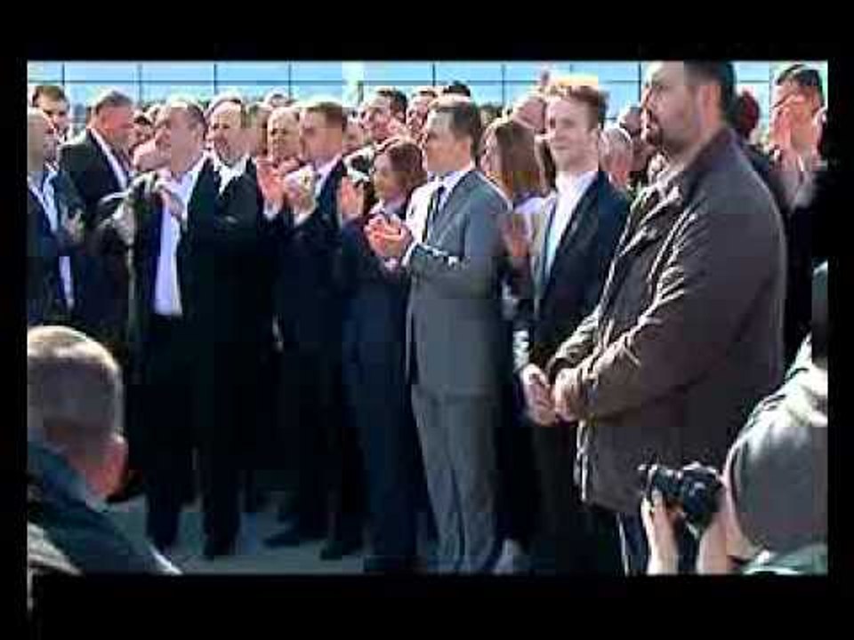 KOMENT- "Pushtet i poshtër!!! Ti Gruevski dhe ti Ivanov, a keni të paktën 2 gramë mend?.."