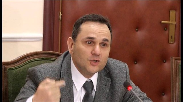 Ligjet miratojnë 3 dekretet e presidentit Nishani