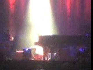 Norah Jones on piano