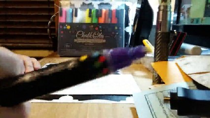 10 Bullet tip neon effect markers from Chalkola