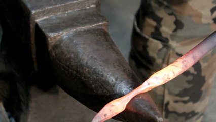 Man forges a real looking leaf in a few minutes!