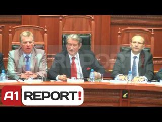 Berisha sfidon SHBA, ndryshon KQZ me votat e 3 socialisteve. Më pas i premton besnikëri