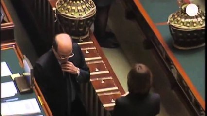 Napoletano bën historinë, merr mandatin e dytë si President