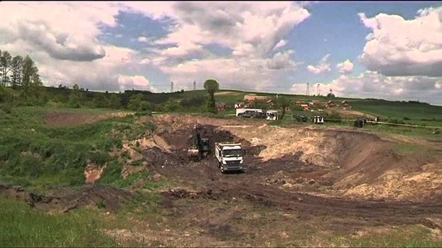 Dita e të zhdukurve në Kosovë, ndizen 1750 qirinj në qendër të Prishtinës