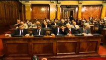 Parlamenti i Serbisë e miraton raportin e qeverisë për marrëveshjen, Koshtunica kundër